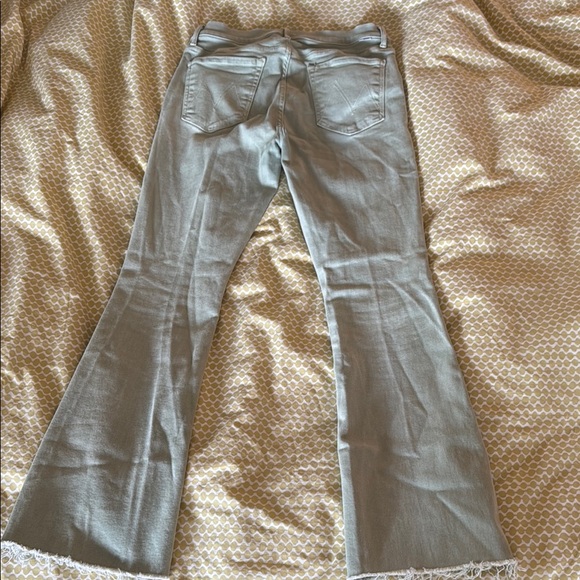 Mother Weekender Fray Jeans in Celery Color, Size30- Excellent Condition - Picture 11 of 12